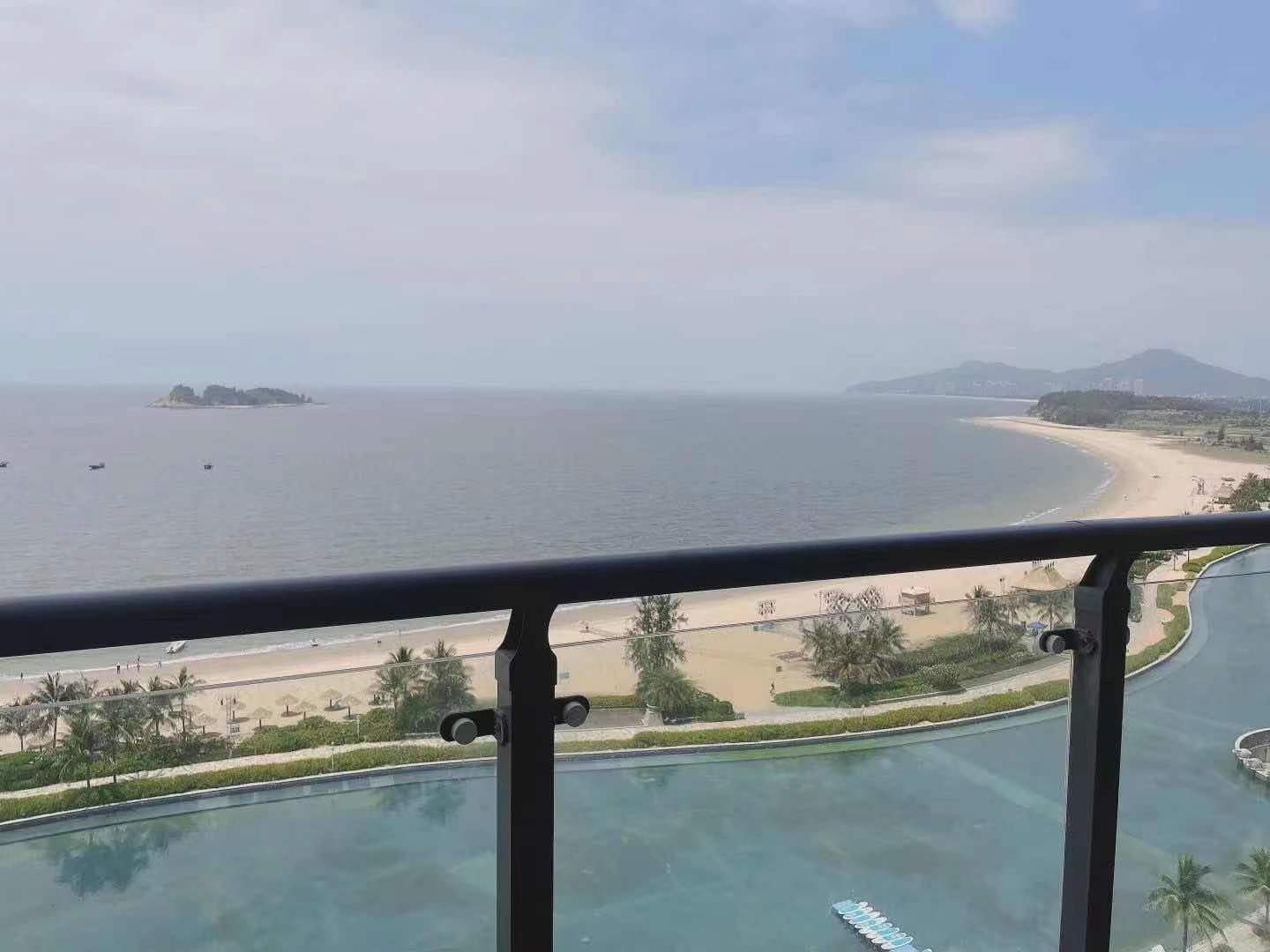 【阳江丨敏捷黄金海岸】499元抢270°一线正海景两房一厅，住在35栋，下楼就是沙滩，270°无敌海景，这才是海边度假的最佳选择！