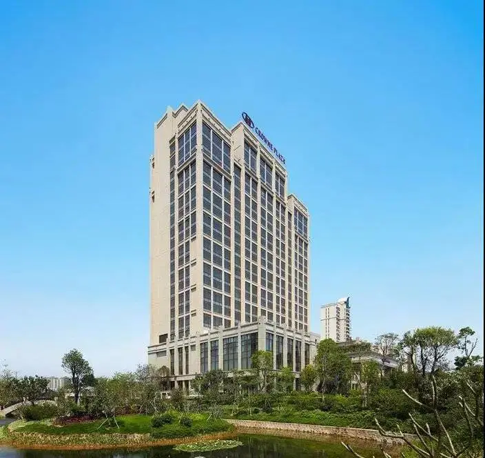 周末端午不加价【广州增城保利郡雅酒店】618元住江景房+双早+自助晚餐+儿童充气城堡+恒温泳池！