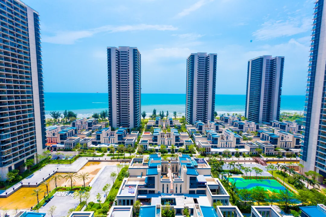 【惠州双月湾】499元住侧海两房一厅，可住4大1小，免费沙滩，打卡海上日落