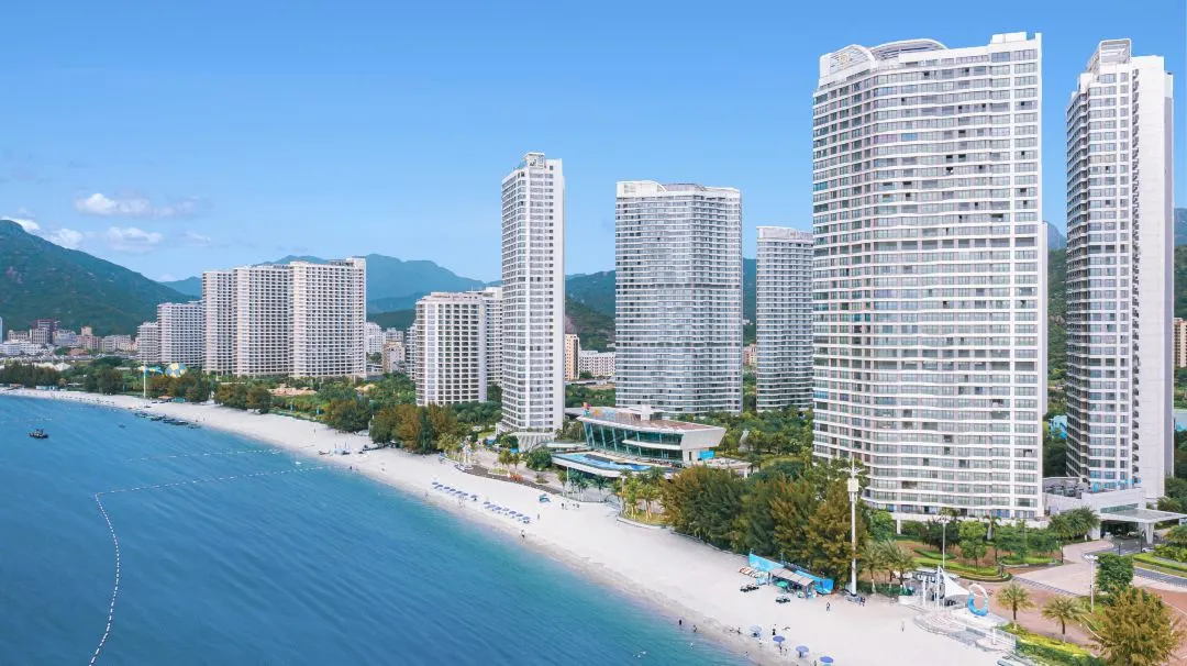 【惠州巽寮湾·海世界酒店】288元抢海世界酒店海景房（6楼以上）+双人自助早餐+观海落地窗+赠送双人无边际泳池门票2张+畅玩铂金沙滩+酒店花园