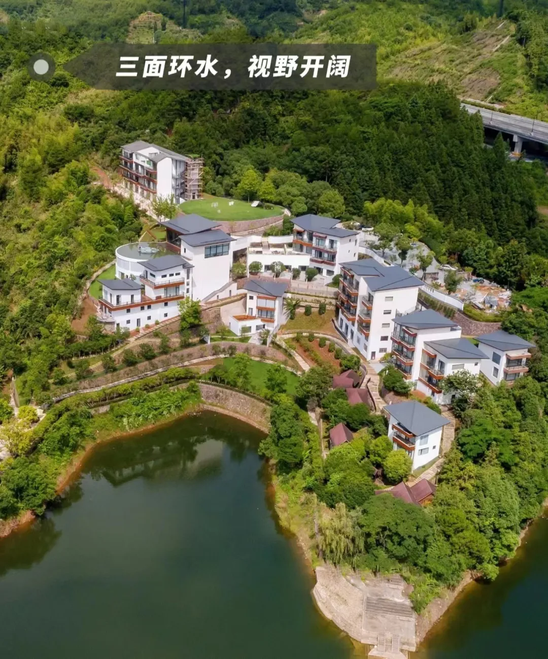 买1送1【千岛湖牧水湾度假酒店+游艇观光】¥899入住高级湖景房（1间2晚或者2间1晚）含营养早餐+儿童乐园等，未预约随时退！