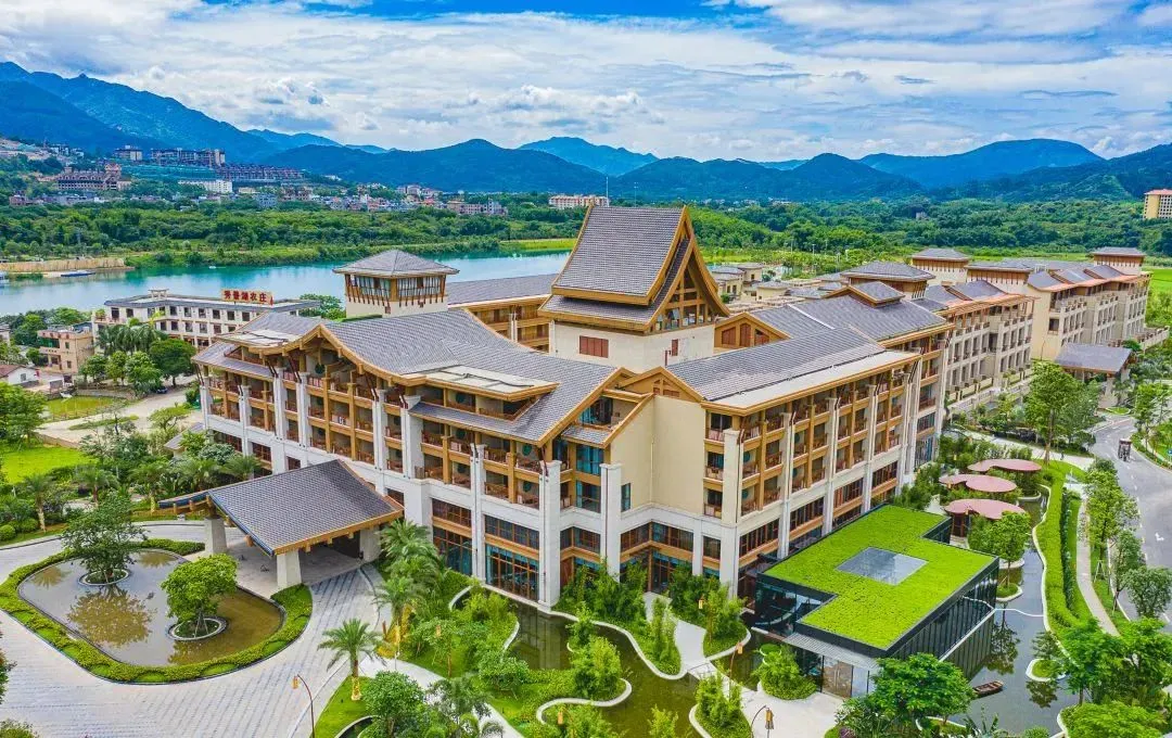 开渔节，广州森林海温泉度假酒店， ¥999住翠林温泉小院/缤纷双层房车小院，享自助早餐+两天无限次森林温泉+嬉水乐园+超人气亲子宝藏乐园+游湖+沙滩+萌宠+抓鱼摸虾...