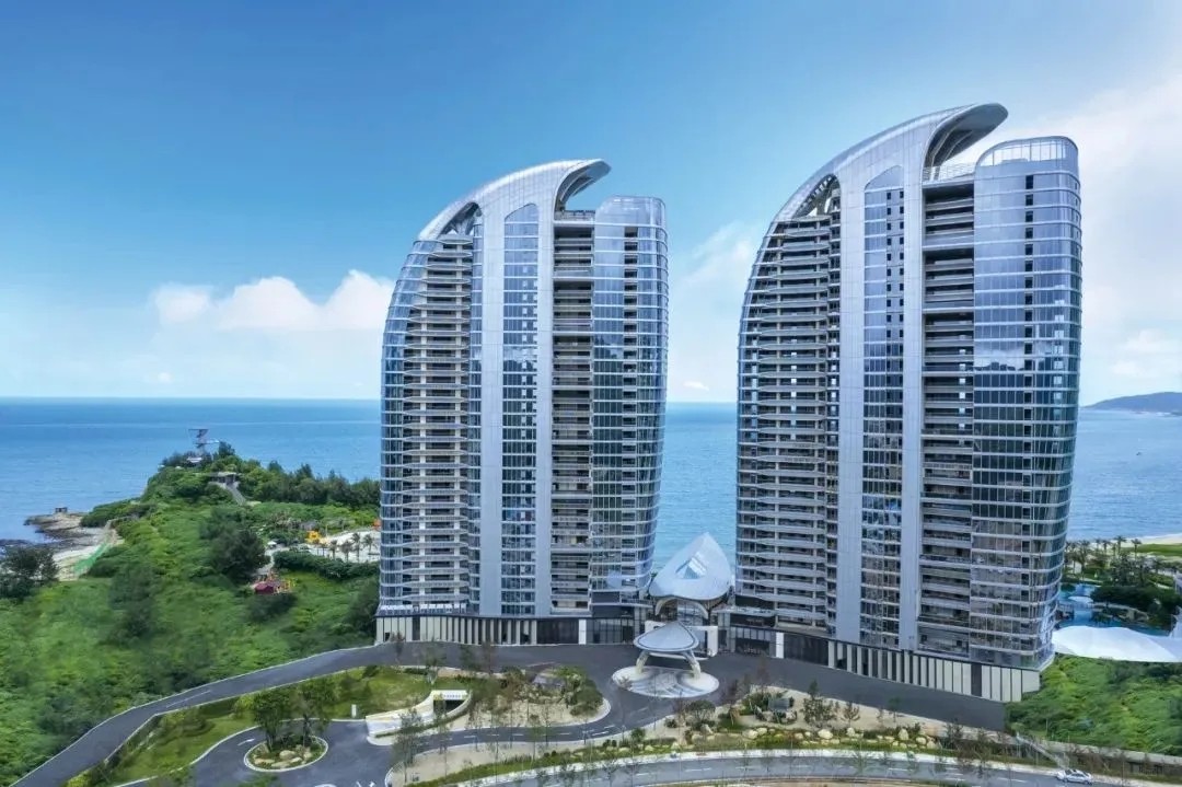 【惠州日出东山海银沙/盐晶酒店】1399元住正海景房2晚/2间，含早餐+情人湾+伴月汤浴+旅拍