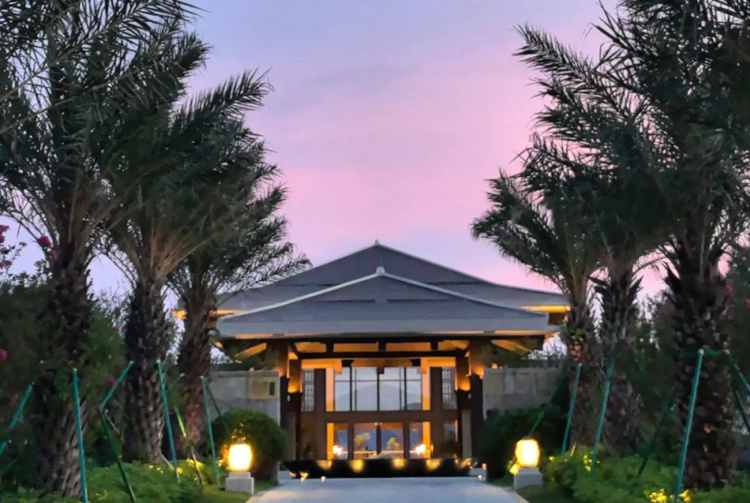 【珠海东澳岛安麓】周末不加价,1999元住海景套房,临崖泳池畅游,赠早餐+下午茶+欢迎水果+迷你吧+旅拍 【珠海东澳岛安麓】周末不加价,1999元住海景套房,临崖泳池畅游,赠早餐+下午茶+欢迎水果+迷你吧+旅拍