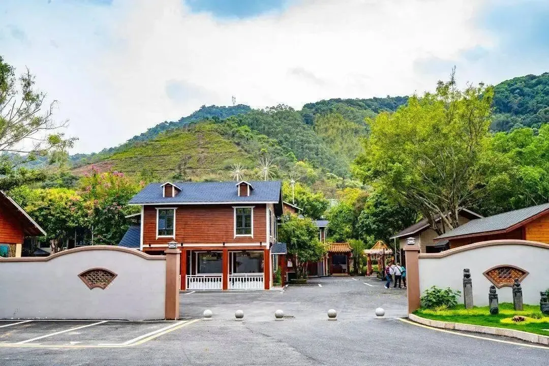 【双十一大促】周末不收!惠州龙门岚庭美居温泉度假村,¥399住森林氧吧2间1晚/1间2晚(可拆开),每房享双人自助早餐+无限畅泡园林温泉+水上乐园 【双十一大促】周末不收!惠州龙门岚庭美居温泉度假村,¥399住森林氧吧2间1晚/1间2晚(可拆开),每房享双人自助早餐+无限畅泡园林温泉+水上乐园