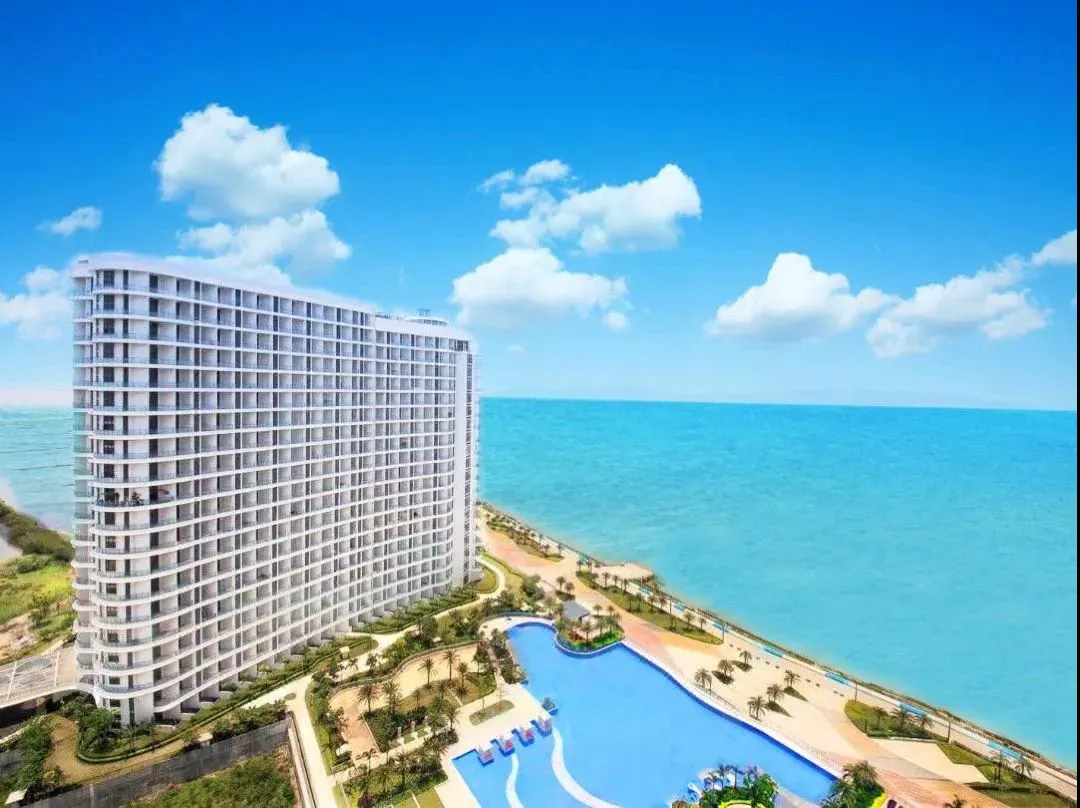 周末不加价，来中山看海~【中山·敏捷黄金海岸·】￥199元抢复式海景两房一厅，与香港隔海相望，打卡无边际泳池，咸水温泉，享受媲美巴厘岛的阳光大海~