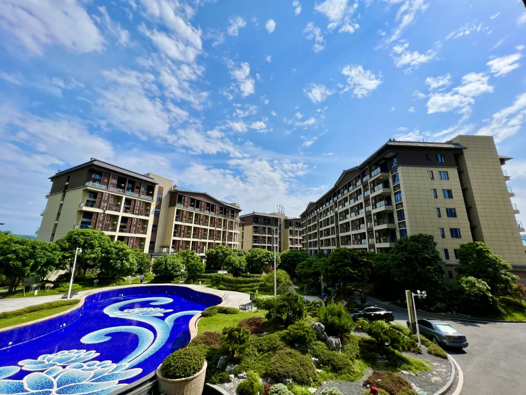 周末不加收【广州·金叶子】￥198秒杀金叶子复式家庭2房1厅+享私家温泉池1池水+畅玩儿童乐园&捣蛋淘气堡