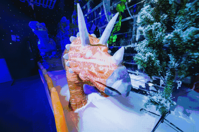 【双十一专场】劲爆！·映月湖环宇城侏罗纪冰雪世界！11.11元~单人票！-8℃的冰雪世界，等你来解锁多重玩法！
