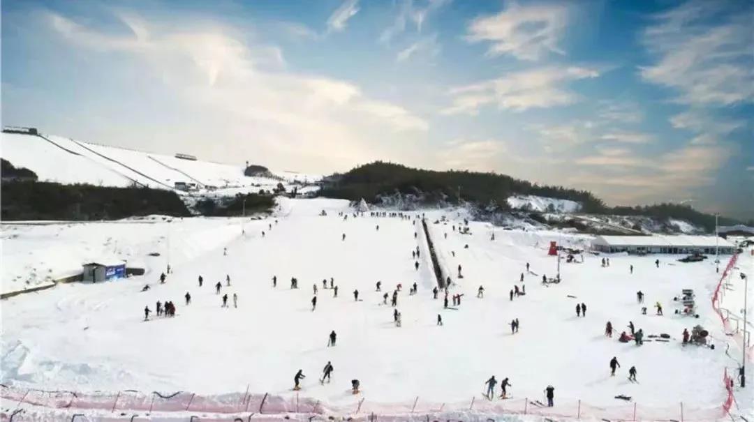 【Club Med Joyview安吉度假村·观音堂滑雪】湖州遛娃滑雪好去处！1088元住宿、滑雪、汗蒸、室内活动、家庭欢乐活动等一价全包，开启完美家庭度假！