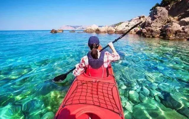 惠州·小径湾·梵高的海丨4个月周末不加价，￥158秒杀小径湾网红主题大床房，无限次畅玩沙滩，享水质“醉”好的一片海！