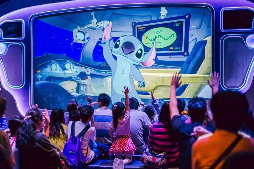 【上海】周末不加价，送迪士尼/机场/高铁接送服务，399元抢2间上海格雷斯精选酒店住VR房，送双人自助早餐+VR巨幕影音体验~靠近上海迪士尼景区